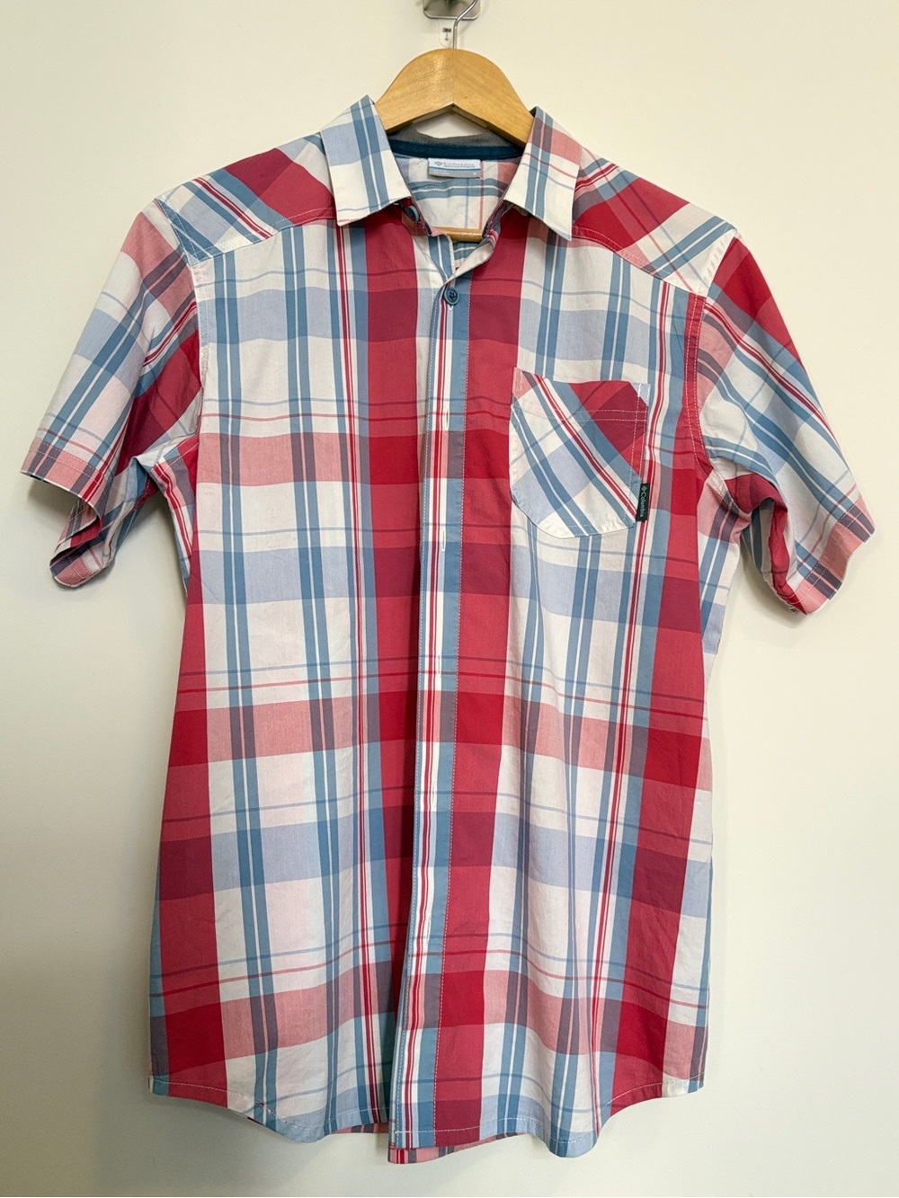 Columbia Omni-Wick Plaid Short Sleeve Button Up Shirt Red Blue Men's Size Small